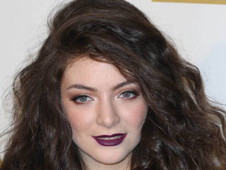 Lorde postpones Australian tour due to illness