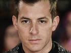 Mark Ronson besieged by bees during interview