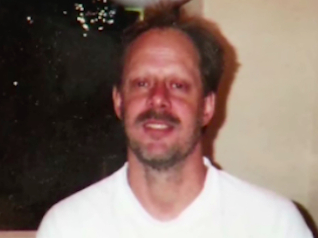 Las Vegas shooting suspect booked hotel overlooking Chicago's Lollapalooza festival, reports say Las Vegas shooting suspect booked hotel overlooking Chicago's Lollapalooza festival, reports say