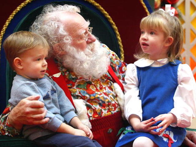 Newspaper can't verify viral Santa story