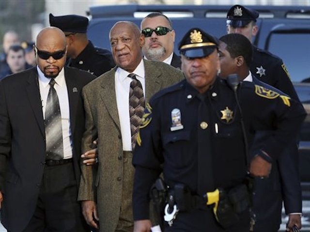 Cosby's lawyers push to get case thrown out