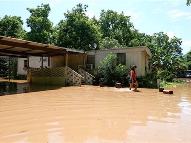 More flooding in Houston as Brazos River swells