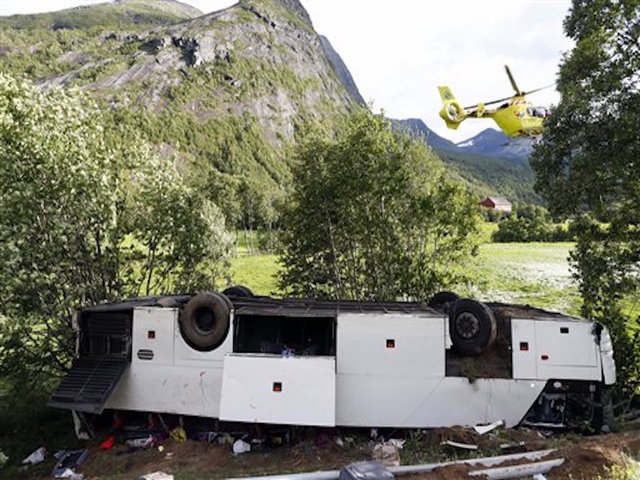 1 killed, 2 seriously injured when bus skids off Norway road