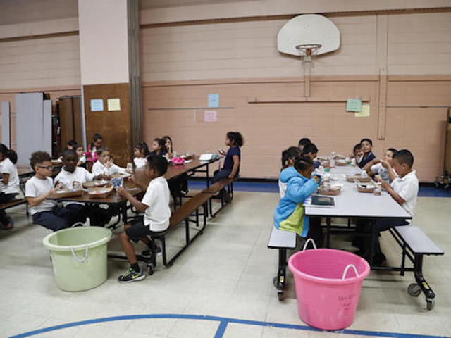 Public school cafeteria worker quits in 'lunch shaming'