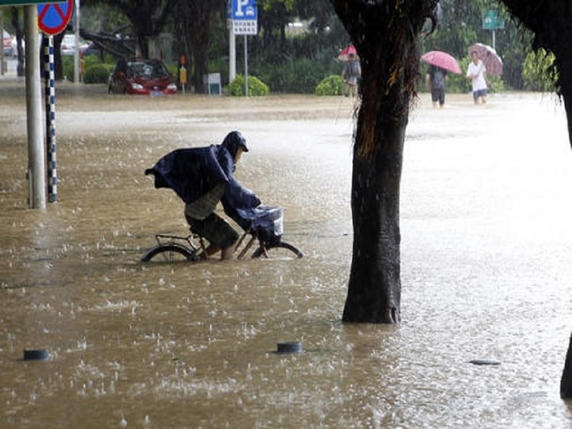 After typhoon, 32 people missing in China landslides