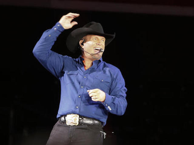 Garth Brooks postpones events due to team's possible COVID-19 exposure