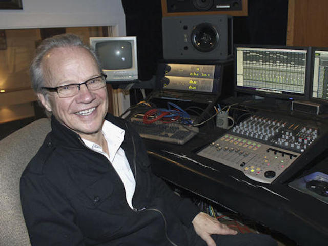 Pop idol Bobby Vee dies at age 73, son says