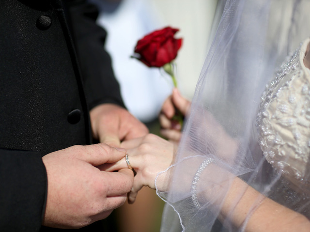 Study: 8 ways marriage is different for men and women