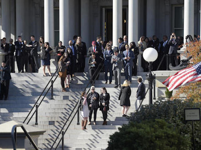Trump bucks protocol on press access