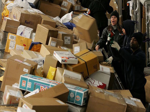Last minute shopper? Don't miss these shipping deadlines for your holiday packages