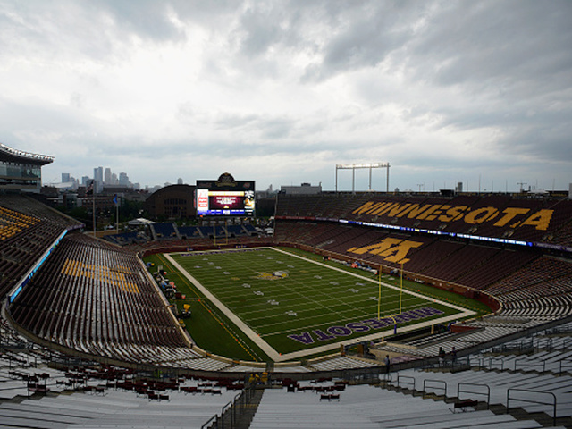 Minnesota football team threatens to boycott Holiday Bowl