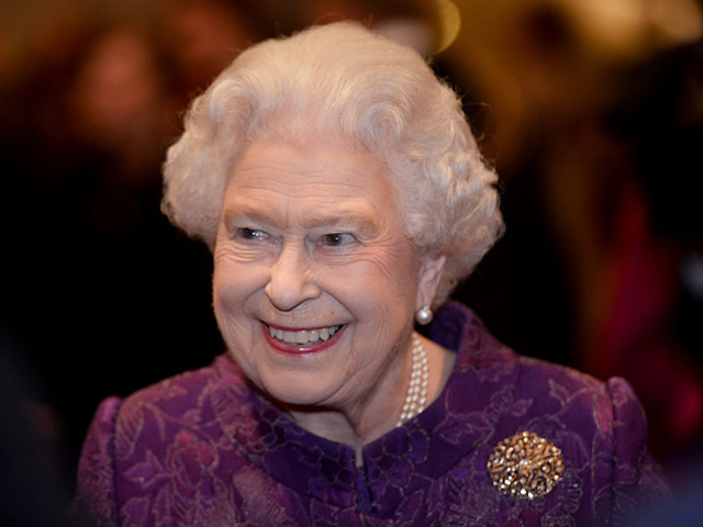 Queen Elizabeth to miss New Year's Day church service