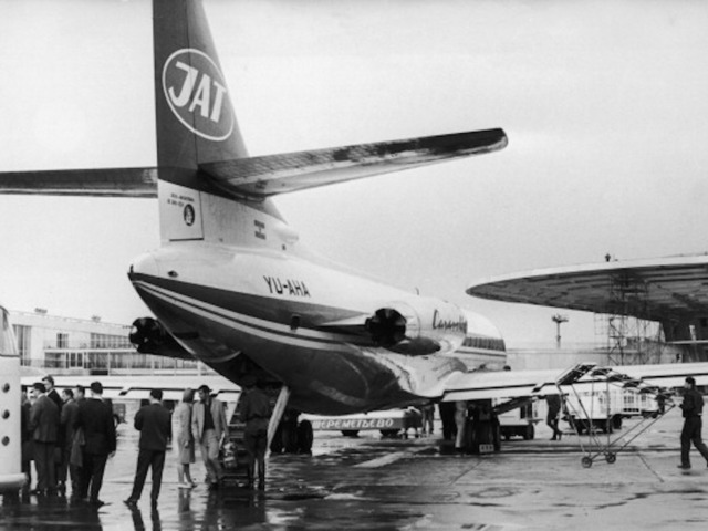 Woman who survived 33,000-foot fall from the sky found dead in her apartment, per reports