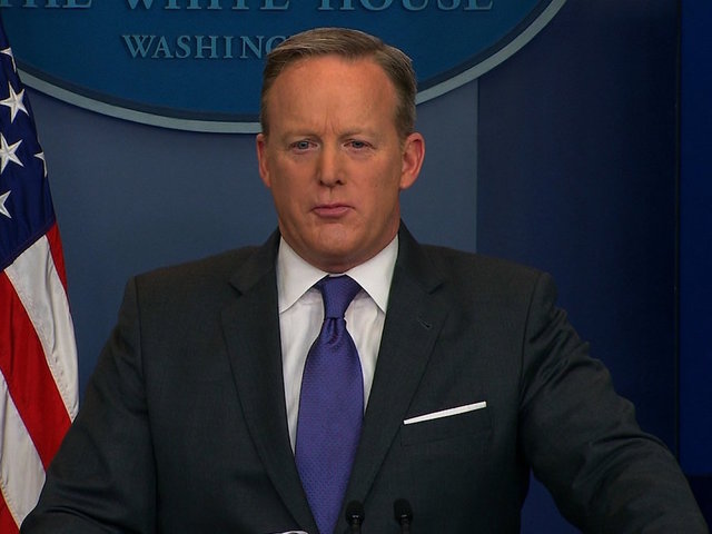 Sean Spicer slams 'nitpicking' of Holocaust statement