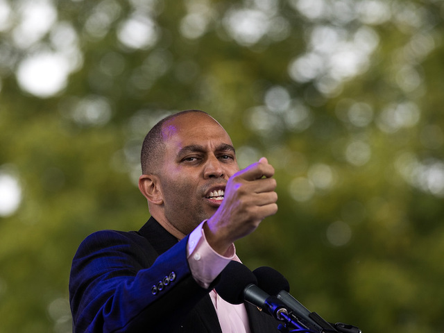 Congressman raps Notorious BIG lyrics on House floor in tribute