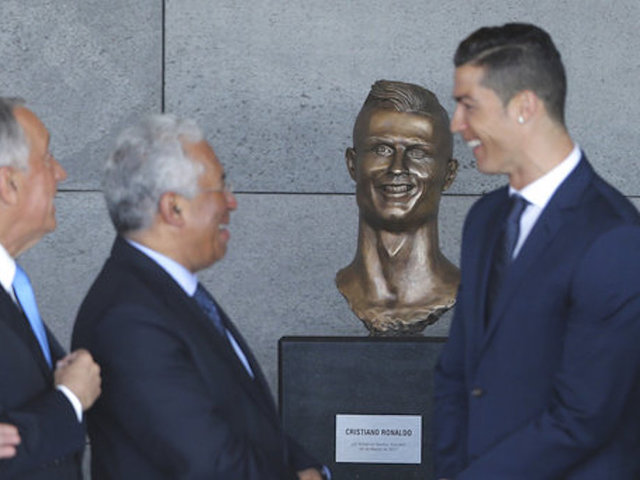 New statue of Cristiano Ronaldo ridiculed around the world