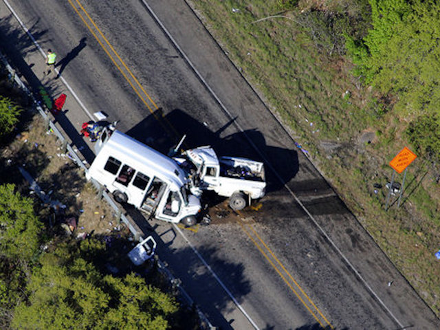 Truck driver admitted texting and driving caused deadly bus crash, witness says