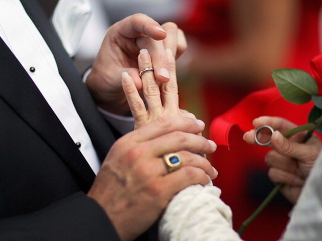 New York overturns law that allowed 14-year-olds to marry
