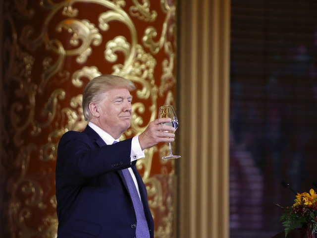 Trump swipes at Flake on Twitter, calling his career 'toast'