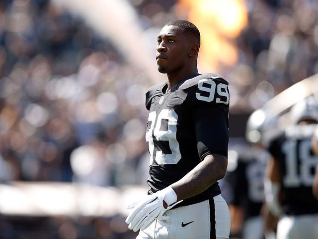 Arrest warrant issued for Pro-Bowl Oakland Raider Aldon Smith